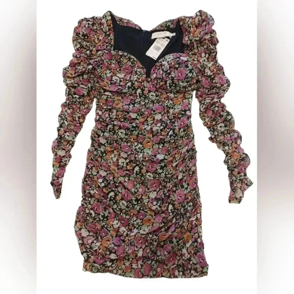 Astr The Label NWT Ruched LS Mini Dress - Picture 7 of 11